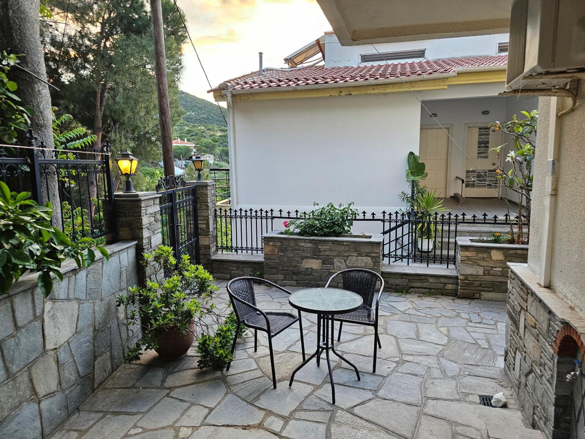 Villa Kirki Nea Iraklitsa Exterior foto